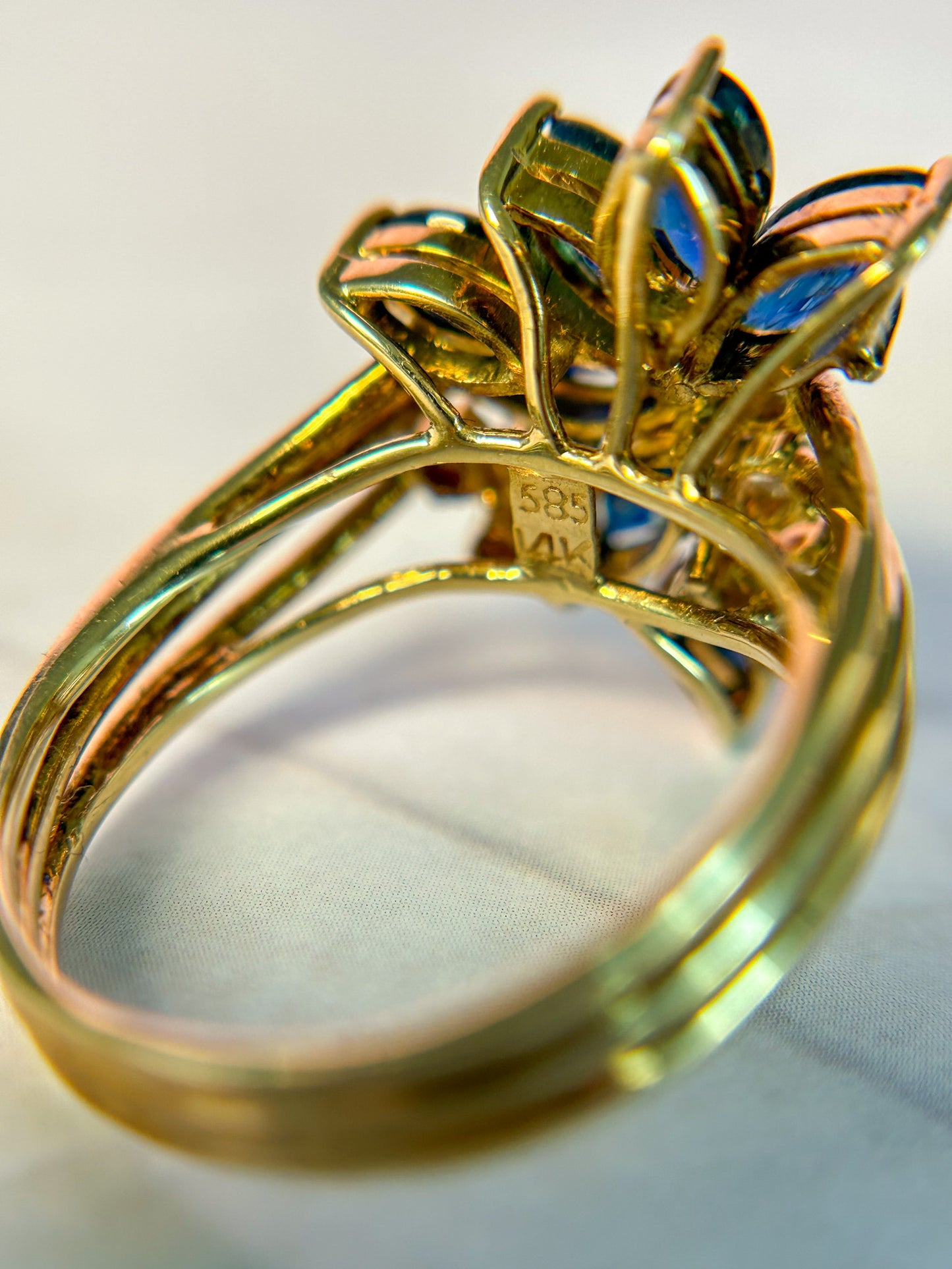 Sapphire Diamond Ring
