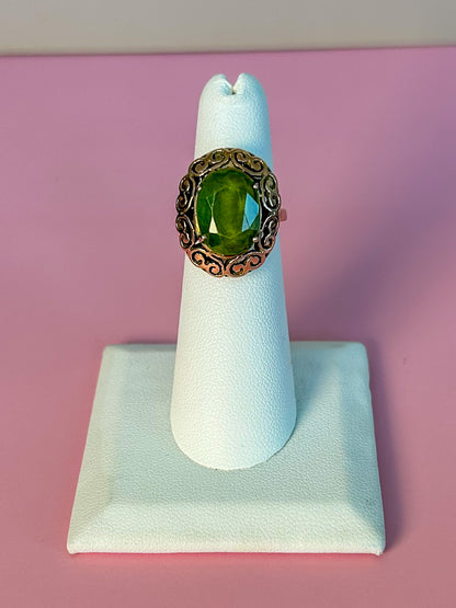 1950s 14k Gold & Peridot Ring