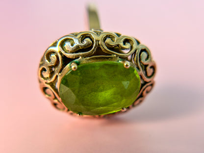 1950s 14k Gold & Peridot Ring
